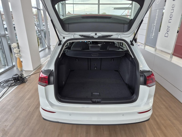 Volkswagen Golf 1.5 eTSI DSG Life Variant