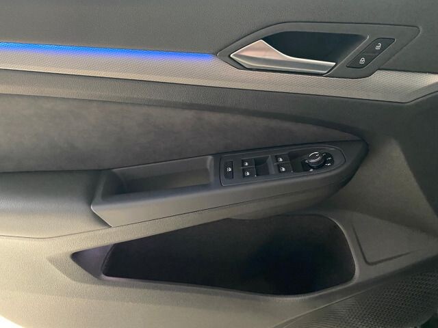 Volkswagen Golf 1.5 eTSI DSG Style Variant