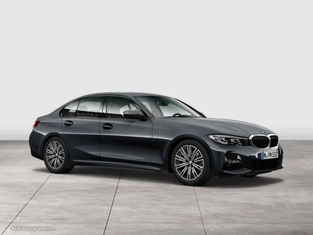 BMW 318 318i M-Sport Sedan