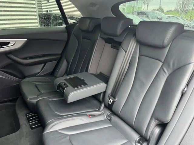 Audi Q8 55 TFSI Ambiente Quattro