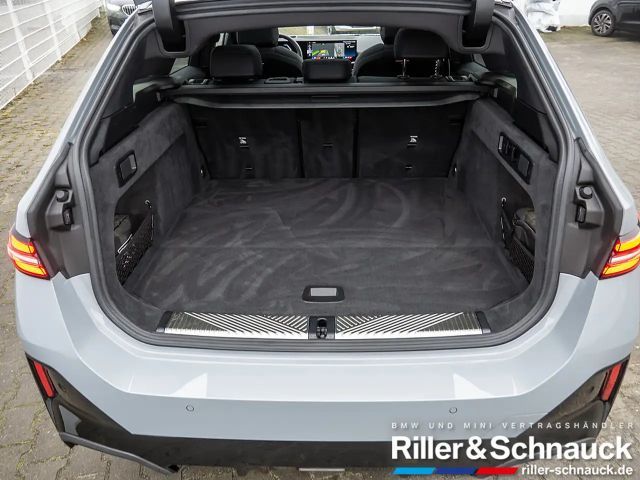 BMW 520 520d M-Sport Touring xDrive