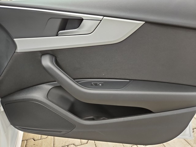 Audi A4 35 TFSI Avant S-Line S-Tronic