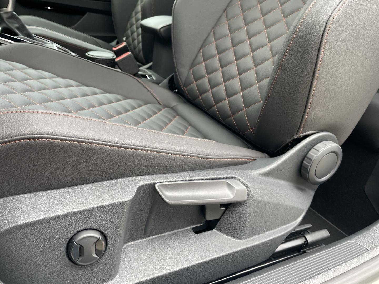 Volkswagen T-Roc 1.5 TSI Cabriolet DSG R-Line