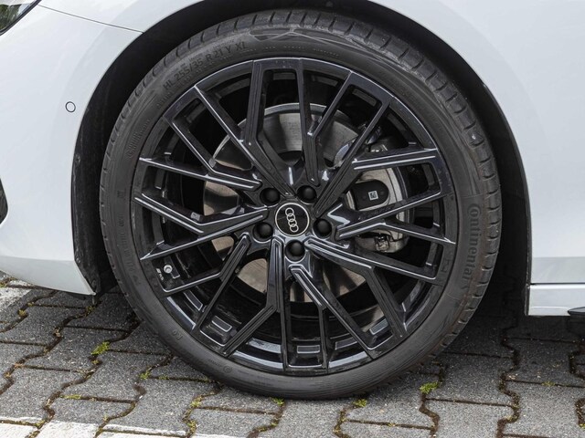 Audi A6 Avant Quattro S-Tronic