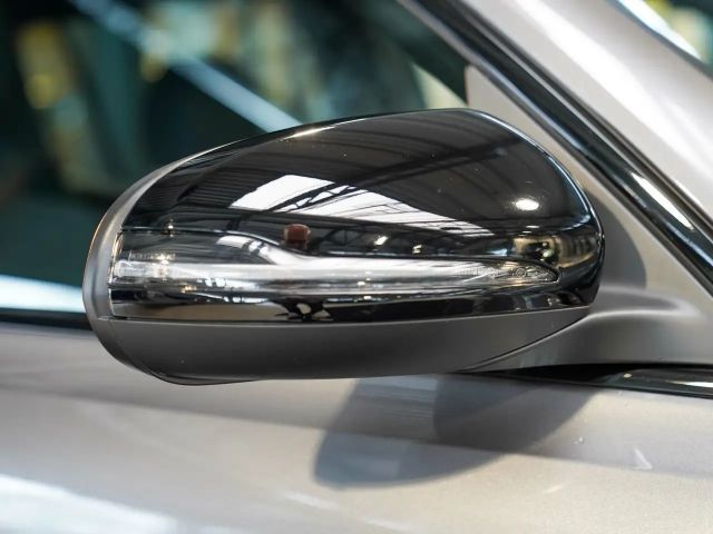 Mercedes-Benz EQB 300 4MATIC AMG Line