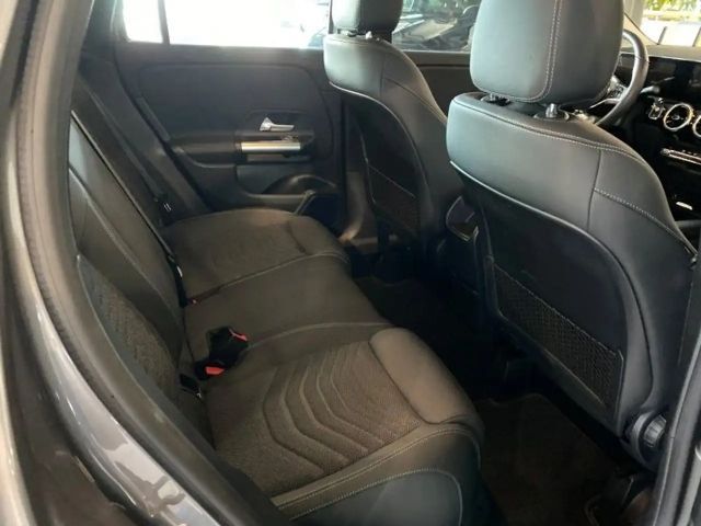 Mercedes-Benz GLA 180 Progressive