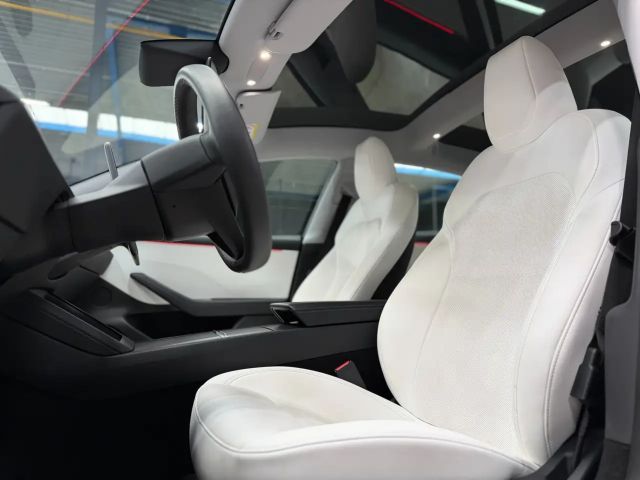 Tesla Model 3 AWD Long Range