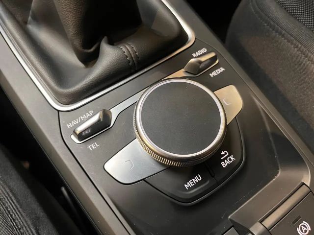 Audi Q2 30 TFSI S-Line