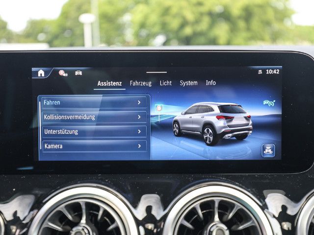 Mercedes-Benz GLA 180 