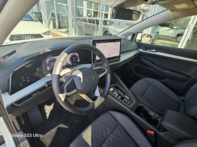 Volkswagen Golf 1.5 eTSI DSG Life Variant