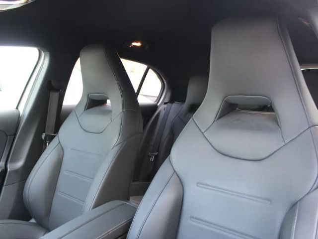 Mercedes-Benz A 180 DCT/Leder/Standhzg/Navi/Kamera/Sitzhzg