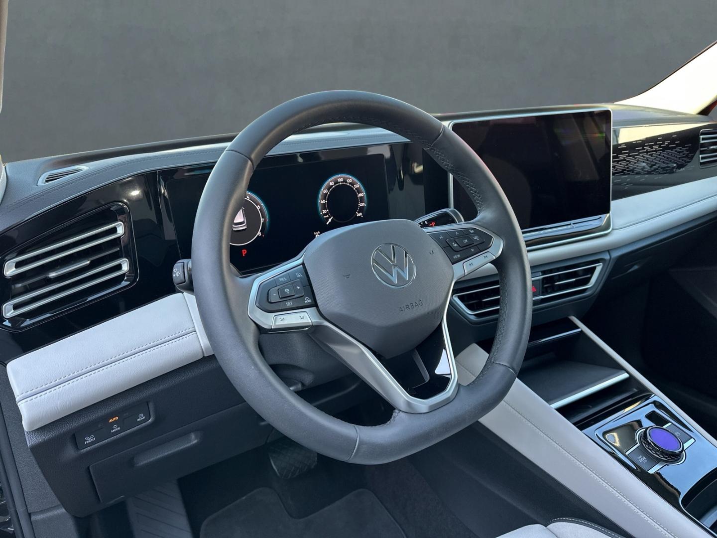 Volkswagen Tiguan 1.5 eTSI Elegance Elegance