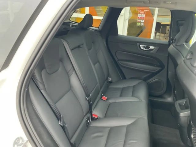 Volvo XC60 AWD Dark Plus