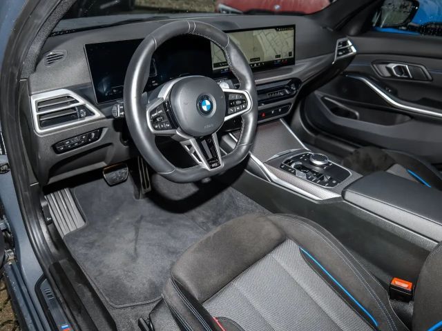 BMW 318 318i M-Sport Sedan