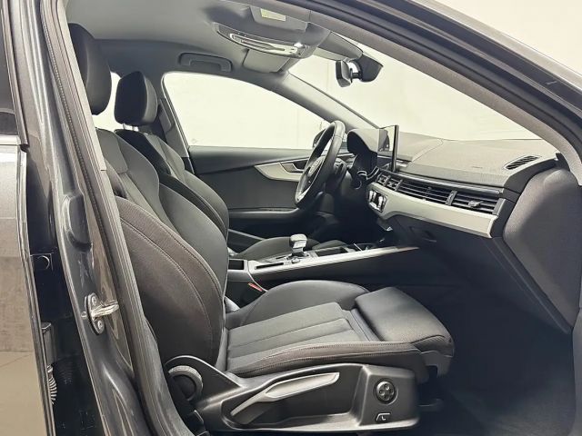 Audi A4 40 TFSI Avant S-Line S-Tronic