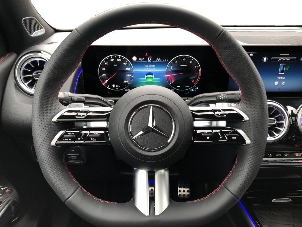 Mercedes-Benz GLB 220 AMG Line