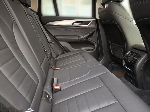 BMW X3 xDrive30e