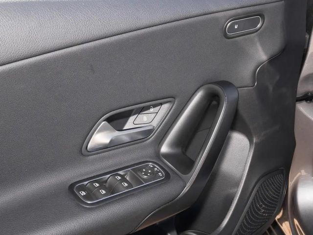 Mercedes-Benz A 180 Hatchback