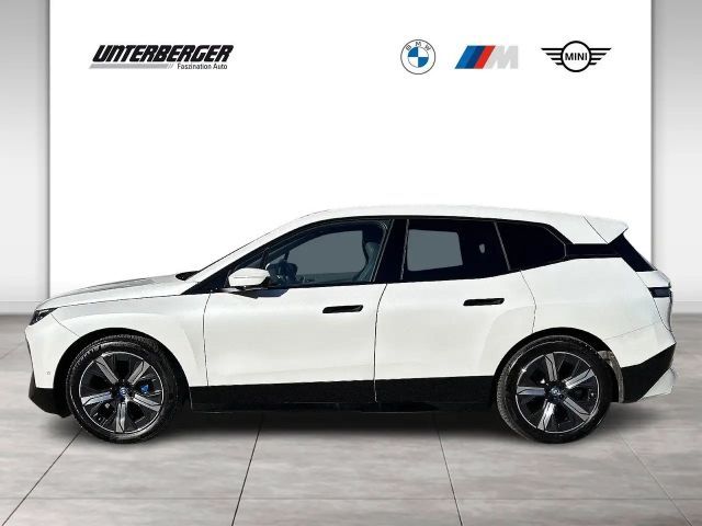 BMW iX xDrive40