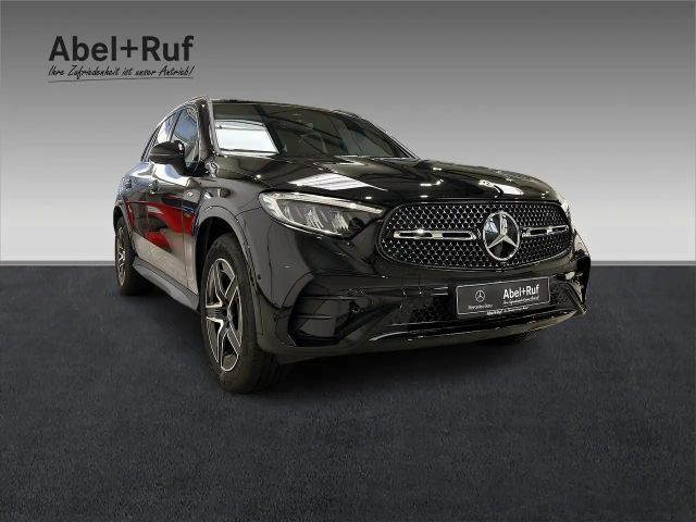 Mercedes-Benz GLC 300 4MATIC AMG Line