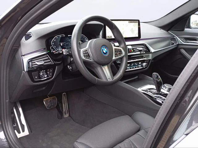 BMW 530 530e M-Sport Touring
