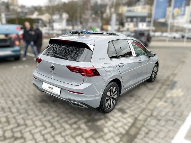 Volkswagen Golf 1.5 eTSI DSG