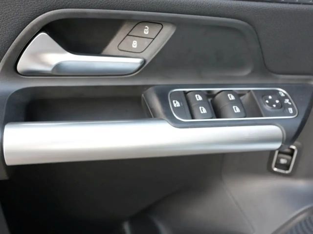 Mercedes-Benz B 220 B 220 d Progressive Sedan