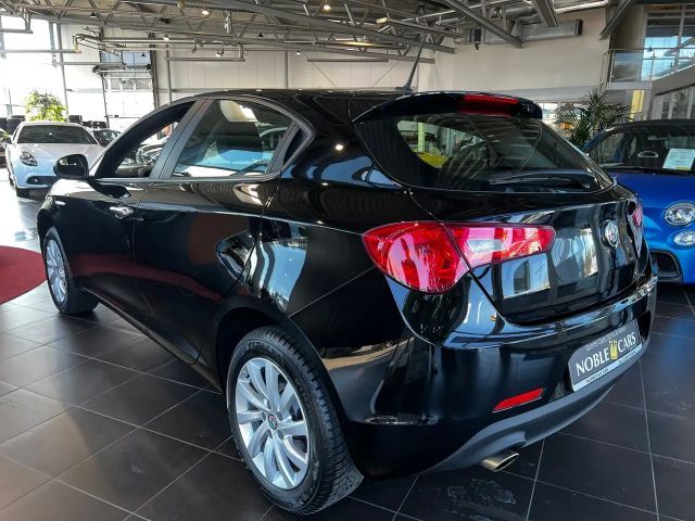 Alfa Romeo Giulietta Basis KLIMA NAVI