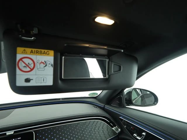 Mercedes-Benz E 220 E 220 d Sedan