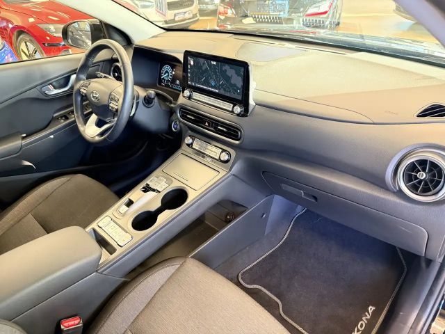 Hyundai Kona 2WD Trend