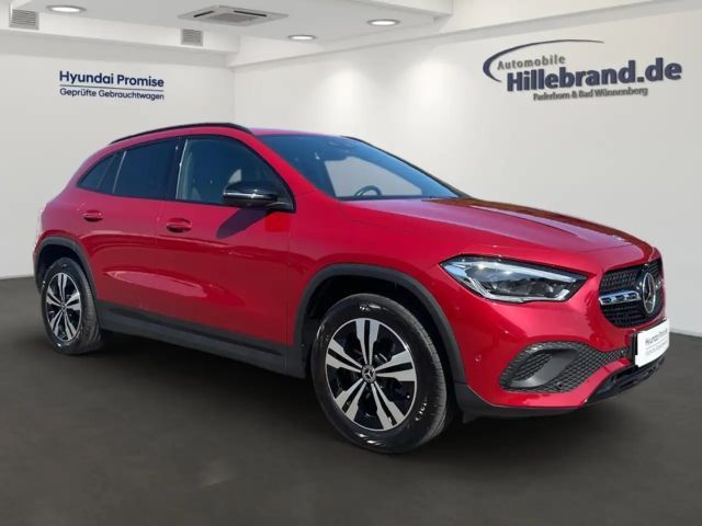 Mercedes-Benz GLA 220 GLA 220 d