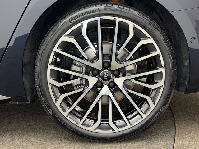 Audi A6 Avant Quattro S-Tronic