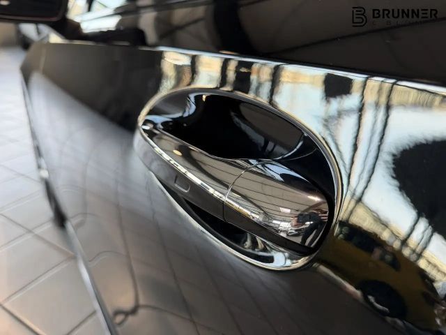 Mercedes-Benz A 220 4MATIC AMG Line