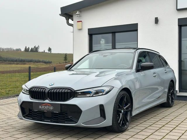 BMW 320 320d M-Sport Touring xDrive
