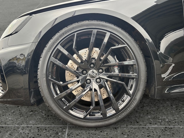 Audi RS4 Avant Quattro