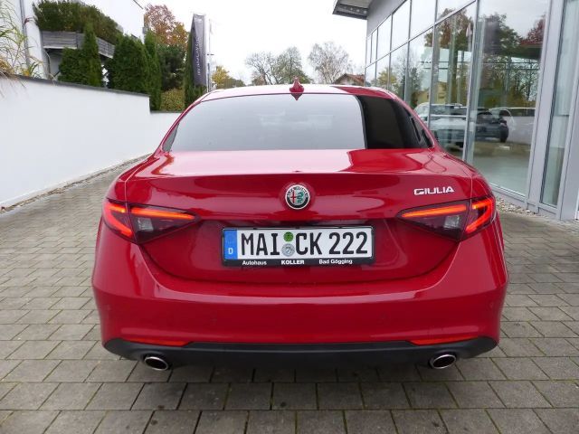 Alfa Romeo Giulia AT8 JTDm Lusso TI