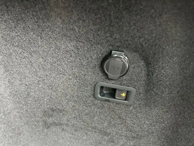 Volkswagen Golf 2.0 TDI DSG Life Variant