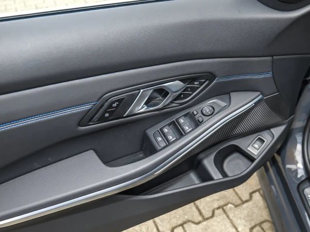 BMW 330 330d M-Sport Touring