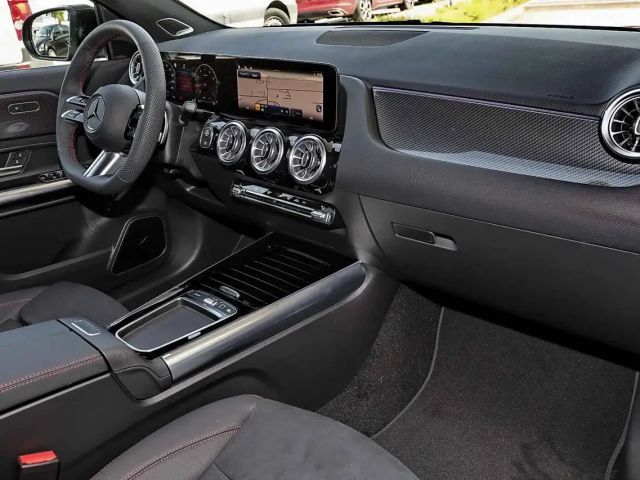 Mercedes-Benz GLA 200 AMG Line