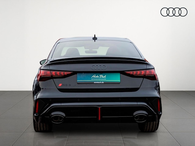 Audi RS3 Quattro S-Tronic Sedan