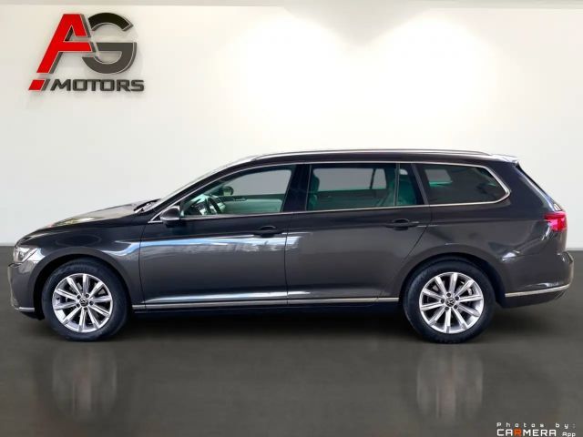 Volkswagen Passat DSG Elegance Elegance Variant