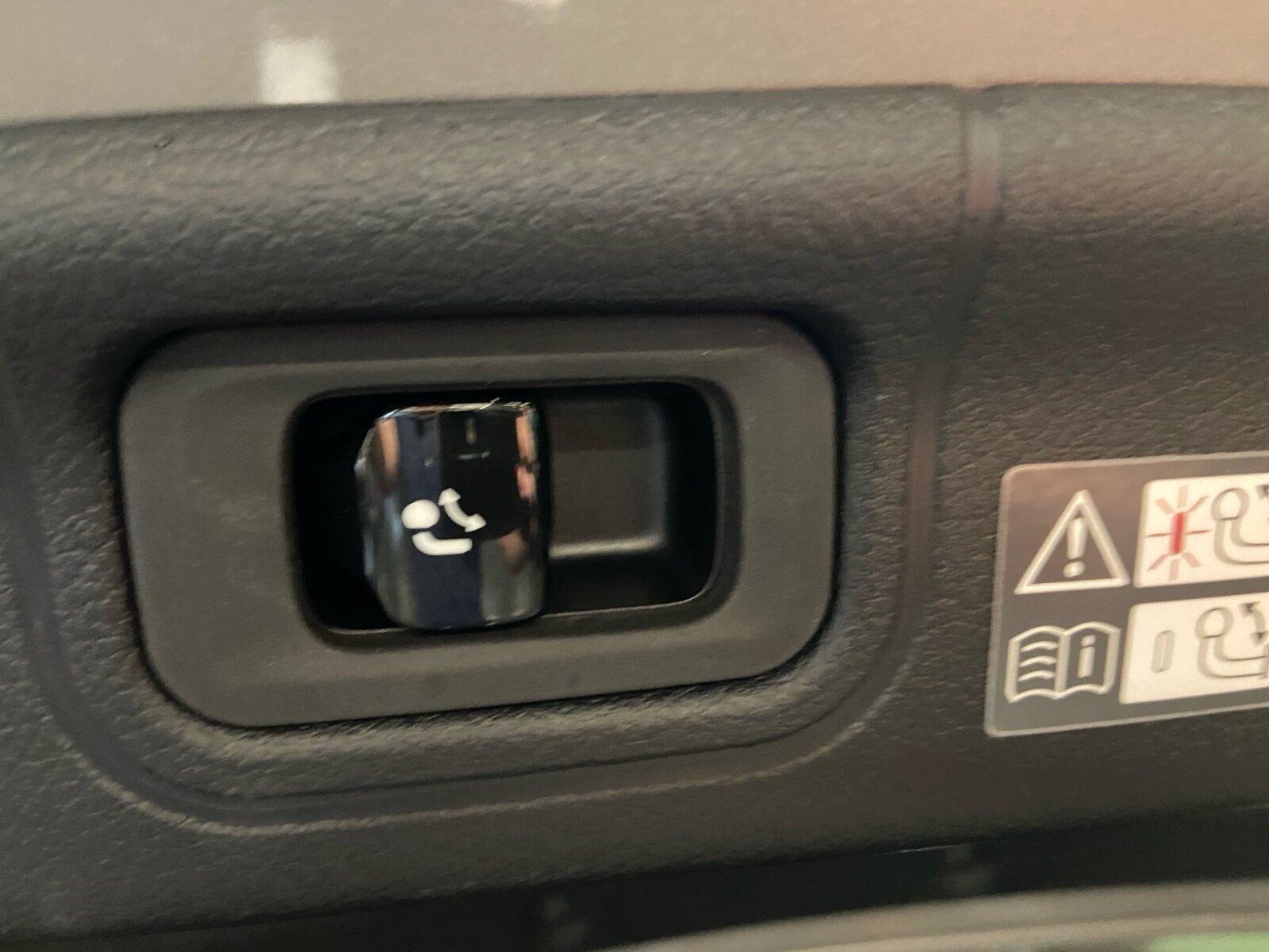 Mercedes-Benz C 220 AMG Line C 220 d Sedan