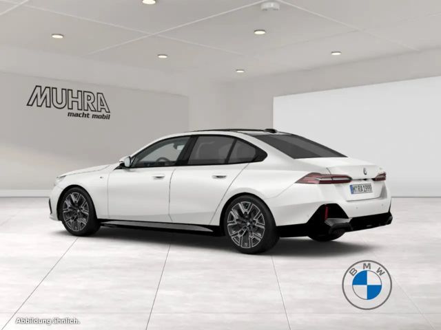 BMW 520 520d M-Sport Sedan