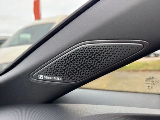 Cupra Born Edition Dynamic SHZ NAVI ACC AKTIVSITZE LED