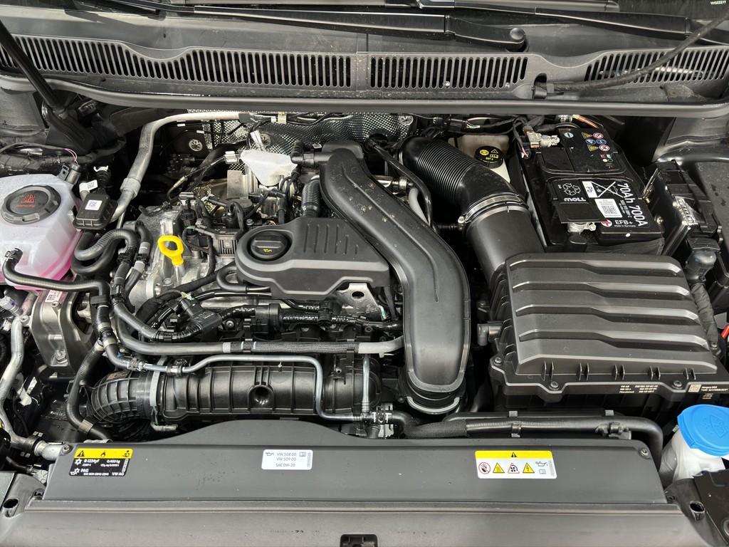 Volkswagen Touran 1.5 TSI Comfortline DSG R-Line