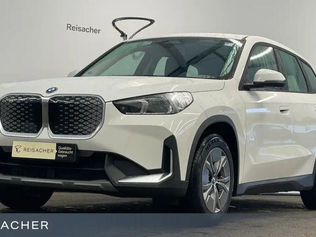 BMW X1 IX1 A XDRIVE30 RFK PDC SHZ DAB ADAPT.LED 17"LM