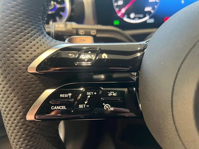 Mercedes-Benz CLA 200 AMG Line Shooting Brake