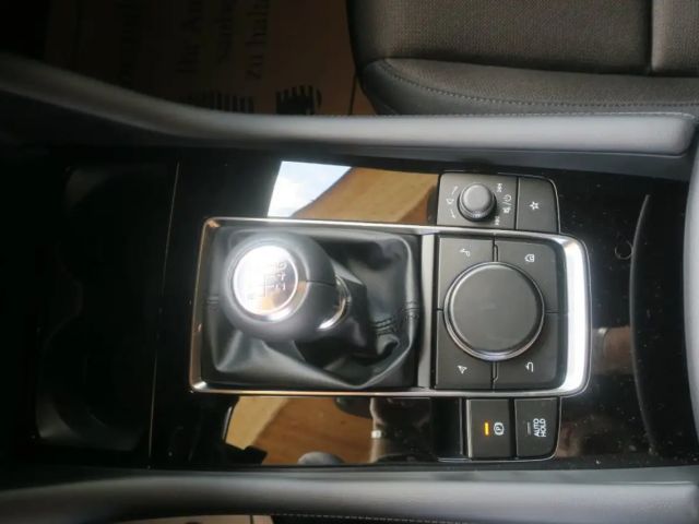 Mazda 3 Exclusive-line