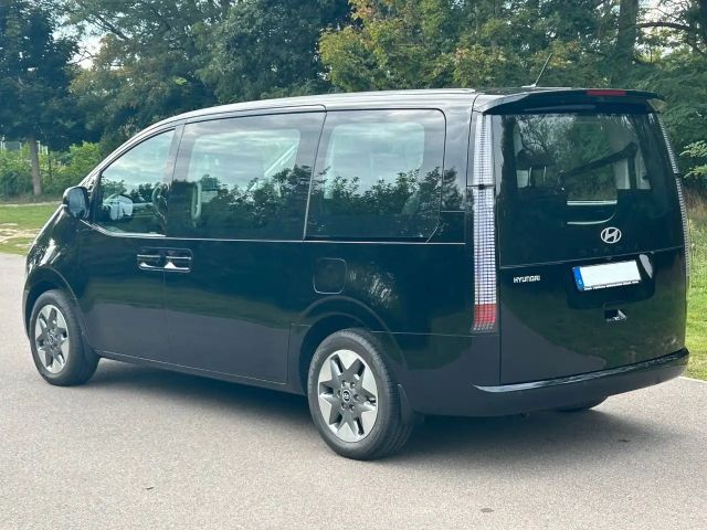 Hyundai Staria Trend