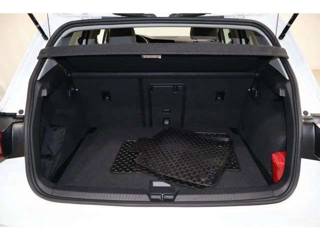 Volkswagen Golf 1.5 eTSI DSG Golf VIII Style